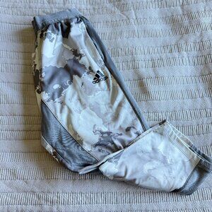 Adidas Shorts White Gray Camo Print Medium Side Zip pockets